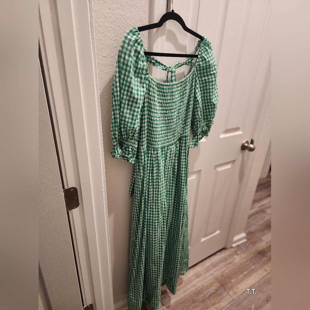 Kelly Green Maxi Dress